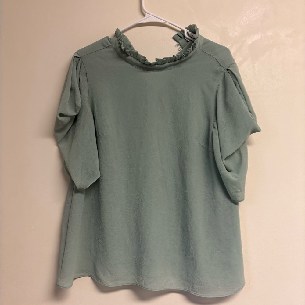 ELLIATT - Green Ruffled 3/4 Sleeve Blouse